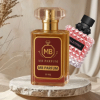 VALENTINO DONNA BORN IN ROMA